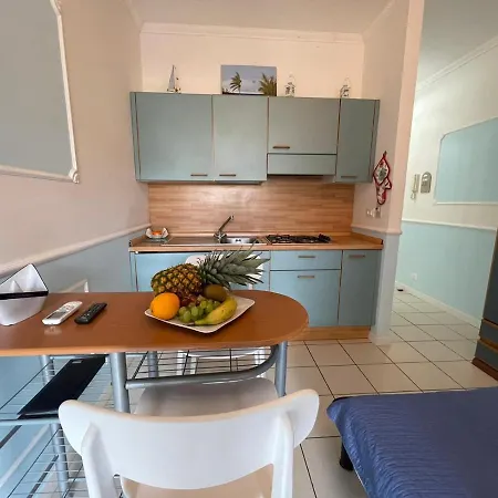 Baia Sole Suite-Con Piscina E Giardino